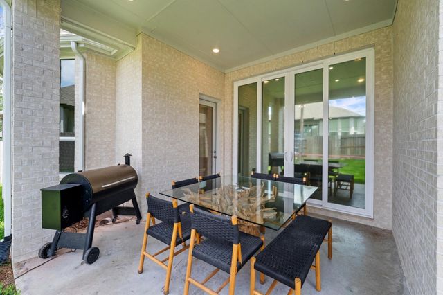 220 Lookout Ridge Drive, Montgomery, TX 77316