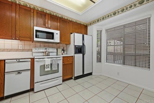 8870 Villa La Jolla Drive 213, La Jolla, CA 92037