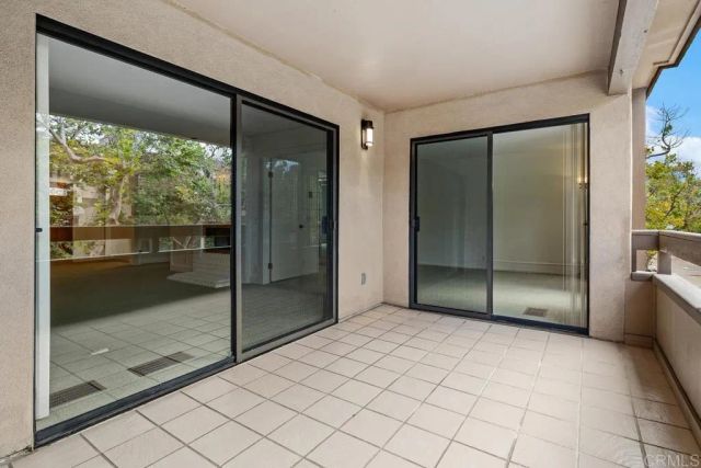8870 Villa La Jolla Drive 213, La Jolla, CA 92037