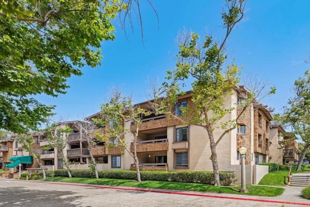 8870 Villa La Jolla Drive 213, La Jolla, CA 92037