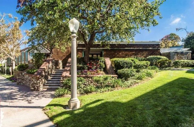 8870 Villa La Jolla Drive 213, La Jolla, CA 92037