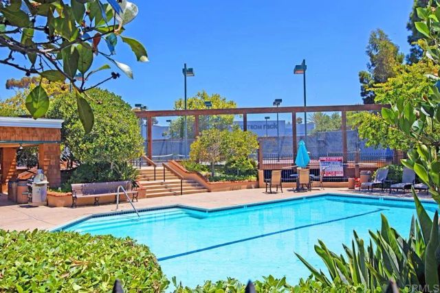 8870 Villa La Jolla Drive 213, La Jolla, CA 92037