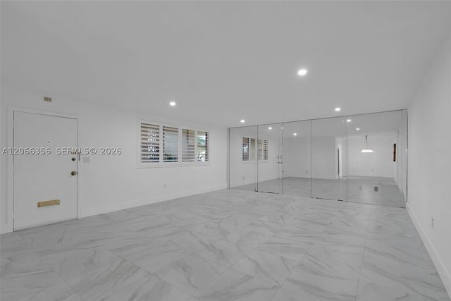 11960 NE 19th Dr 15, North Miami, FL 33181