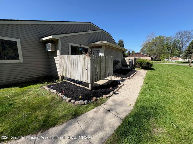 2140 Adelpha Avenue, Holt, MI 48842