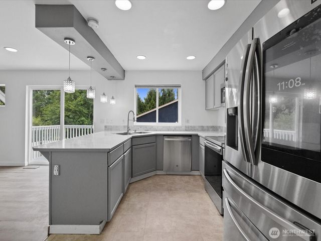 6705 49th Place NE, Marysville, WA 98270