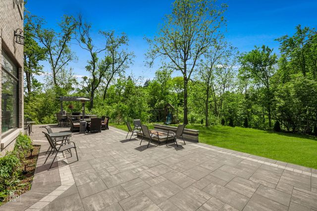 6270 S Garfield Avenue, Burr Ridge, IL 60527