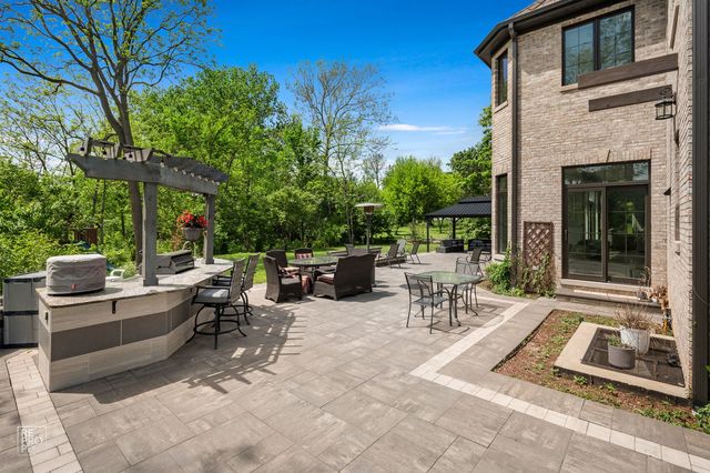 6270 S Garfield Avenue, Burr Ridge, IL 60527