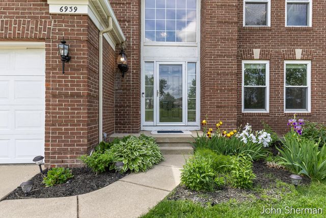 6939 Dale Hollow Drive, Caledonia, MI 49316
