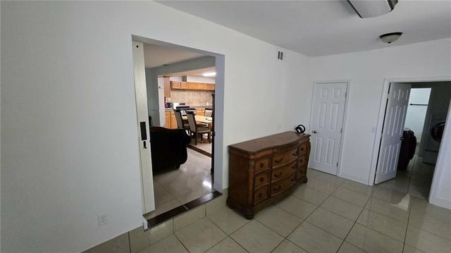 2669 Knoll Road SE, Smyrna, GA 30080
