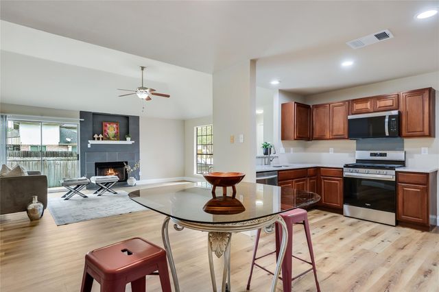 13206 Fieldgate DR, Austin, TX 78753