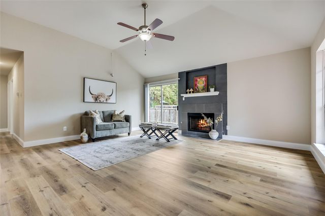 13206 Fieldgate DR, Austin, TX 78753