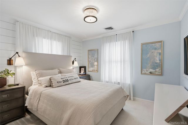 319 N Fulton Avenue, Lindenhurst, NY 11757