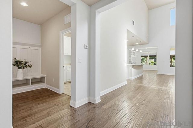 1513 Avila Ln, Vista, CA 92083