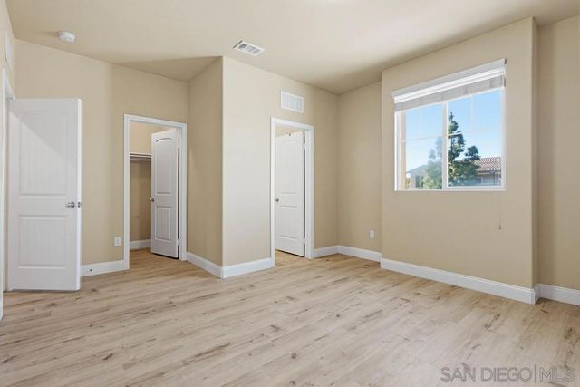 1513 Avila Ln, Vista, CA 92083