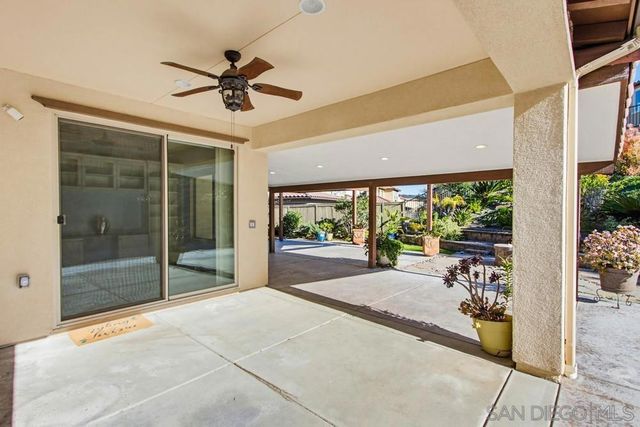 1513 Avila Ln, Vista, CA 92083