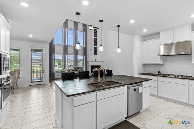 511 Teakmill Trail, San Marcos, TX 78666