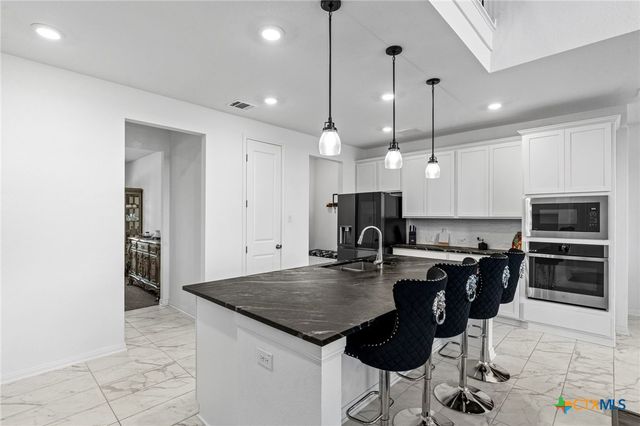 511 Teakmill Trail, San Marcos, TX 78666