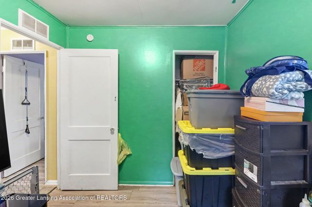 2715 Marion Avenue, Lansing, MI 48910