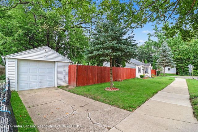 2715 Marion Avenue, Lansing, MI 48910