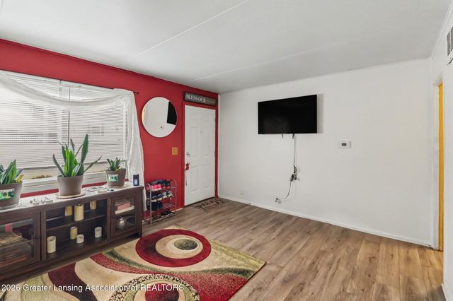 2715 Marion Avenue, Lansing, MI 48910