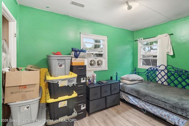 2715 Marion Avenue, Lansing, MI 48910