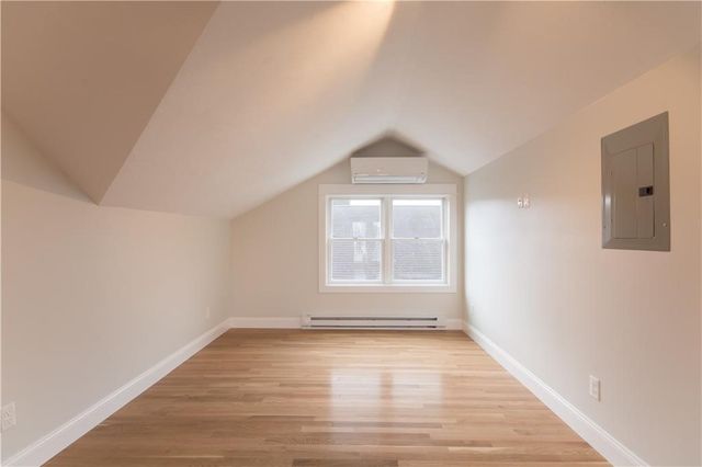 72 Thames Street 2, Bristol, RI 02809