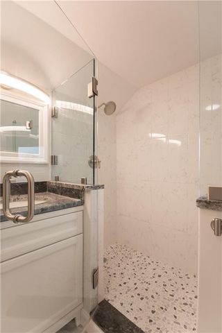 72 Thames Street 2, Bristol, RI 02809