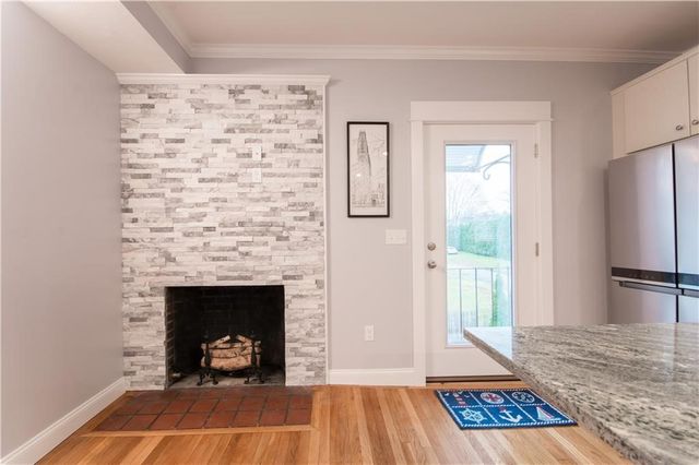 72 Thames Street 2, Bristol, RI 02809