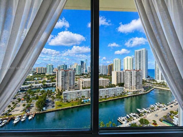300 Bayview Dr PH11, Sunny Isles Beach, FL 33160