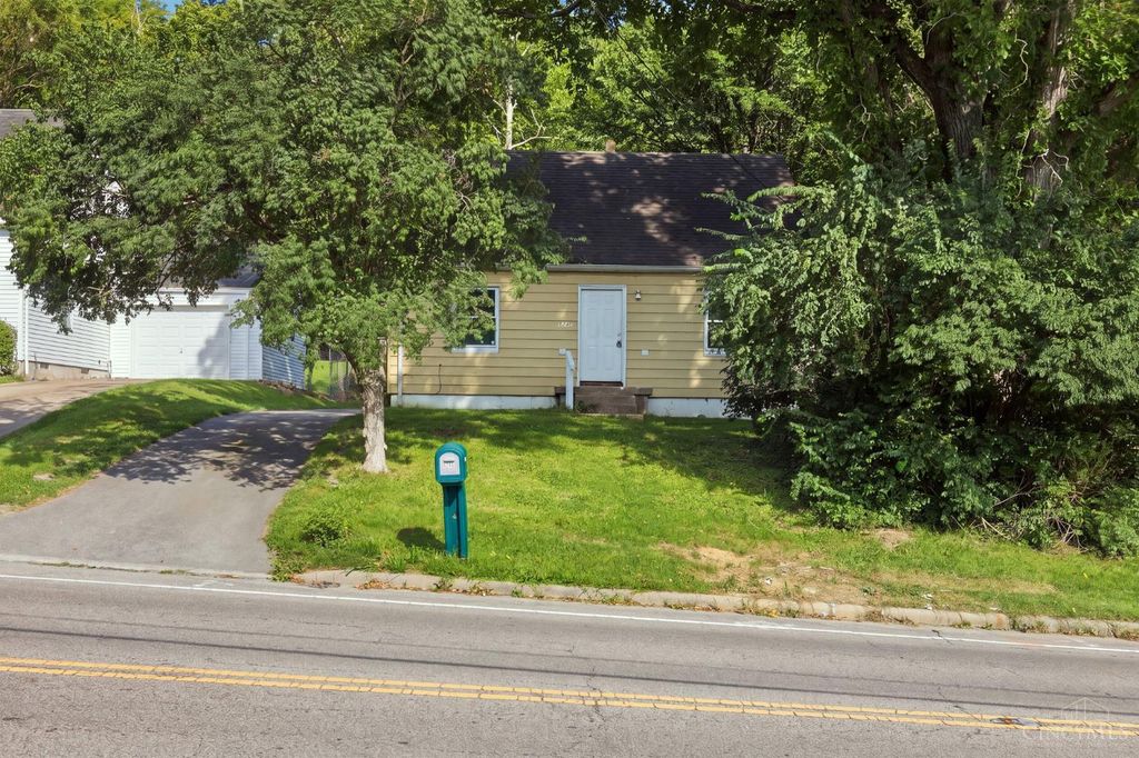 6246 Stewart Road, Silverton, OH 45227