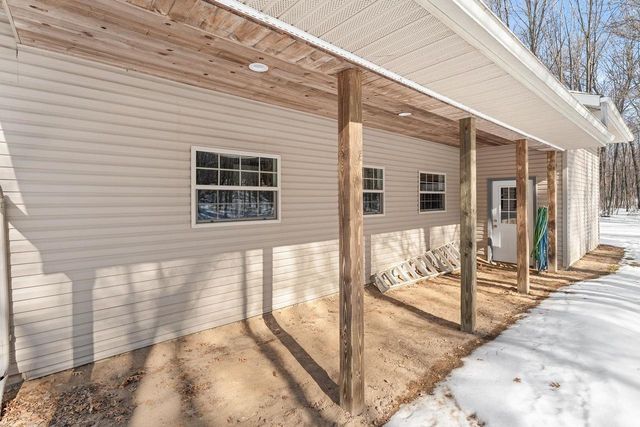 W15501 US Highway 10, Fairchild, WI 54741