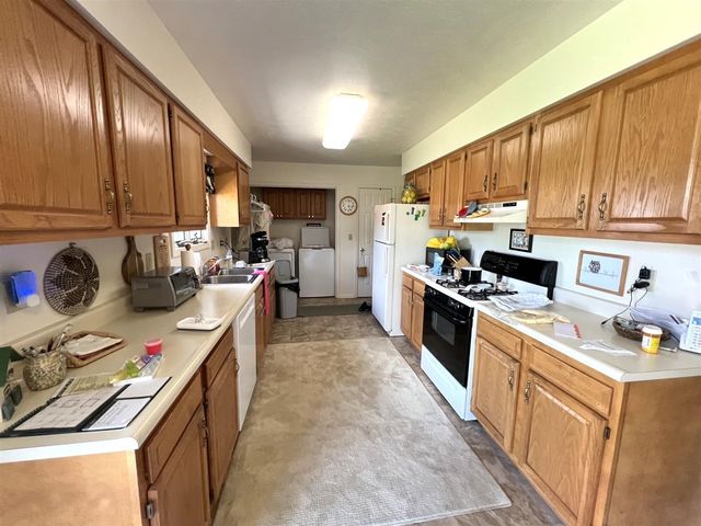 202-206 Farwell Avenue, Sturgis, MI 49091
