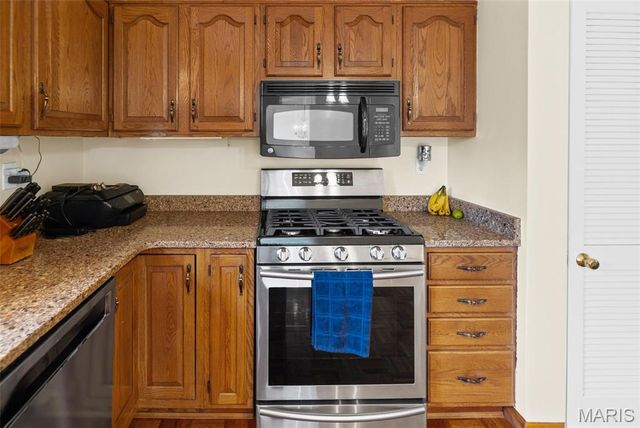 7719 Myrtlewood Drive, Belleville, IL 62223