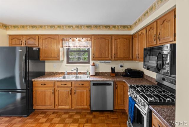 7719 Myrtlewood Drive, Belleville, IL 62223