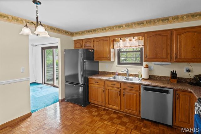 7719 Myrtlewood Drive, Belleville, IL 62223
