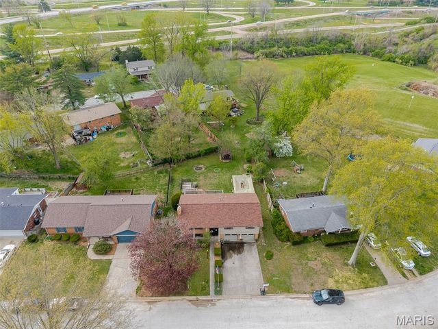 7719 Myrtlewood Drive, Belleville, IL 62223