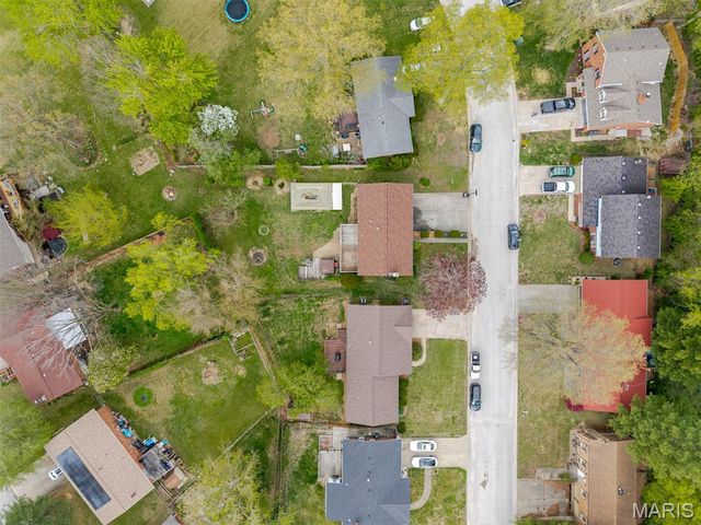7719 Myrtlewood Drive, Belleville, IL 62223