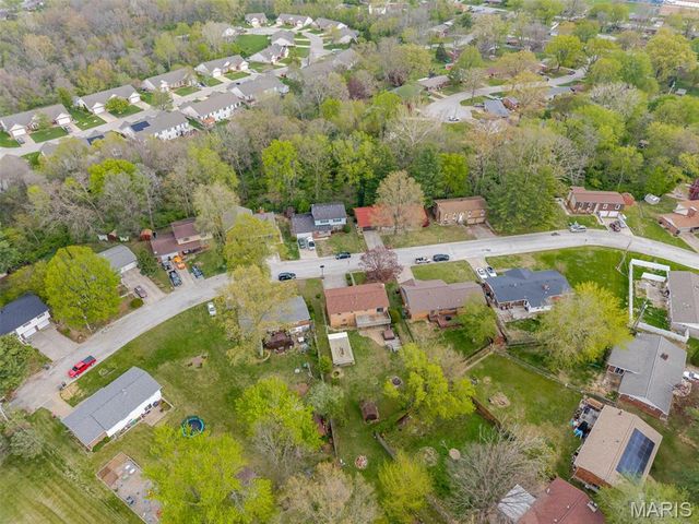 7719 Myrtlewood Drive, Belleville, IL 62223