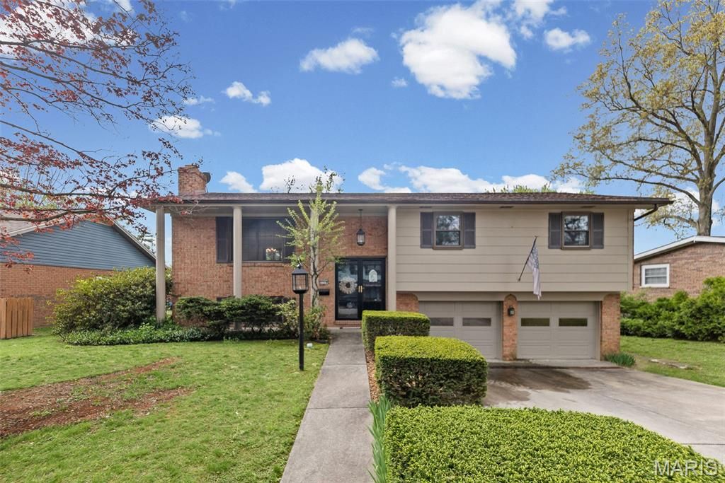 7719 Myrtlewood Drive, Belleville, IL 62223