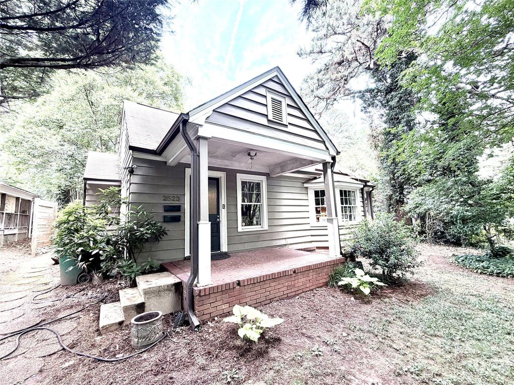 2523 Cranbrook Lane A, Charlotte, NC 28207