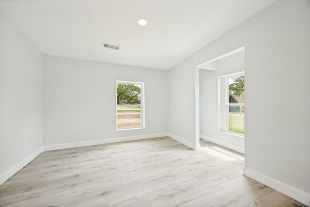 1023 Oak Drive, Denison, TX 75020