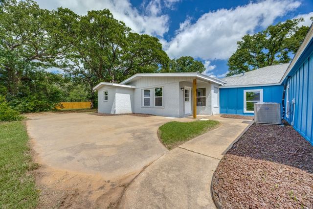 1023 Oak Drive, Denison, TX 75020
