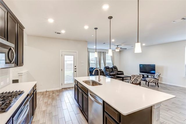 332 Zuma DR, Liberty Hill, TX 78642