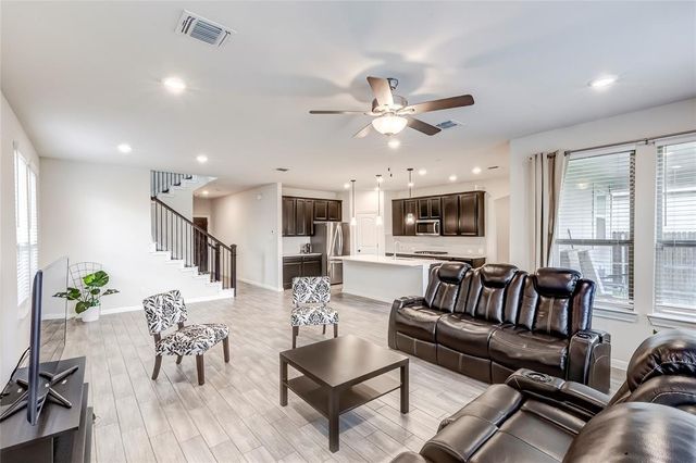 332 Zuma DR, Liberty Hill, TX 78642