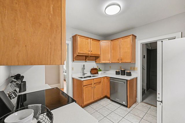 1550 Hague Avenue, Saint Paul, MN 55104