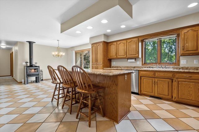 W2419 Falcon COURT, Appleton, WI 54915
