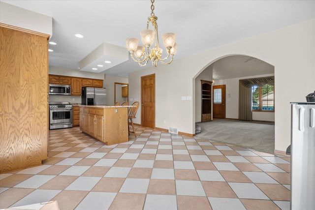 W2419 Falcon COURT, Appleton, WI 54915