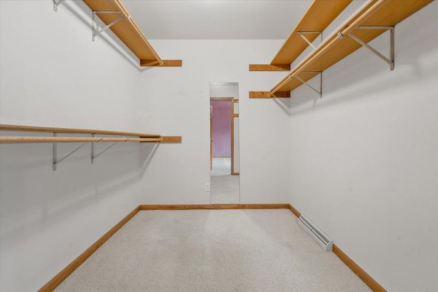 W2419 Falcon COURT, Appleton, WI 54915