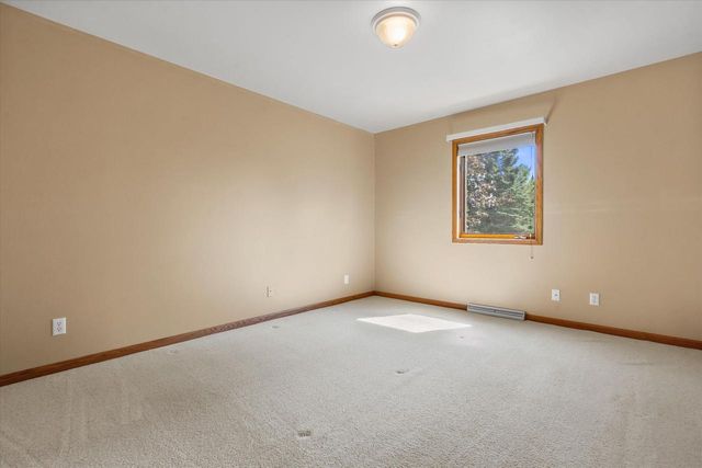 W2419 Falcon COURT, Appleton, WI 54915