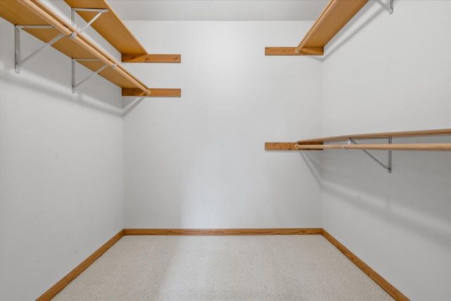 W2419 Falcon COURT, Appleton, WI 54915
